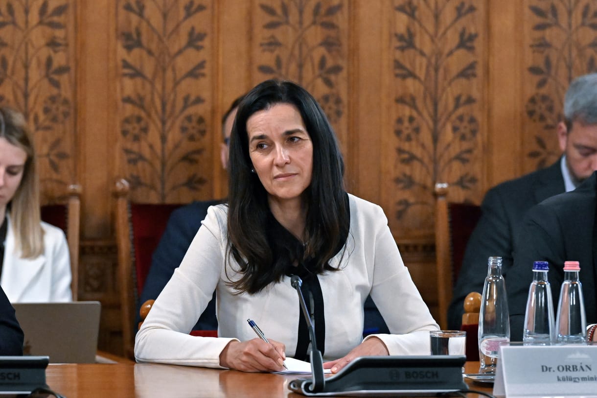 Orbán Anita elítéli Hidvéghi Balázsék megbélyegzését, listázását